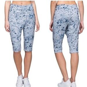 Lululemon Retreat Yoga Crop Pants In Star Crushed Silver Fox Navy‎ Size 4